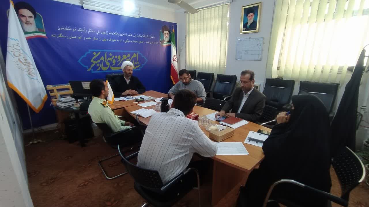 همه دستگاه ها در زمینه آموزش و پیشگیری آسیب های اجتماعی اقدام کنند.