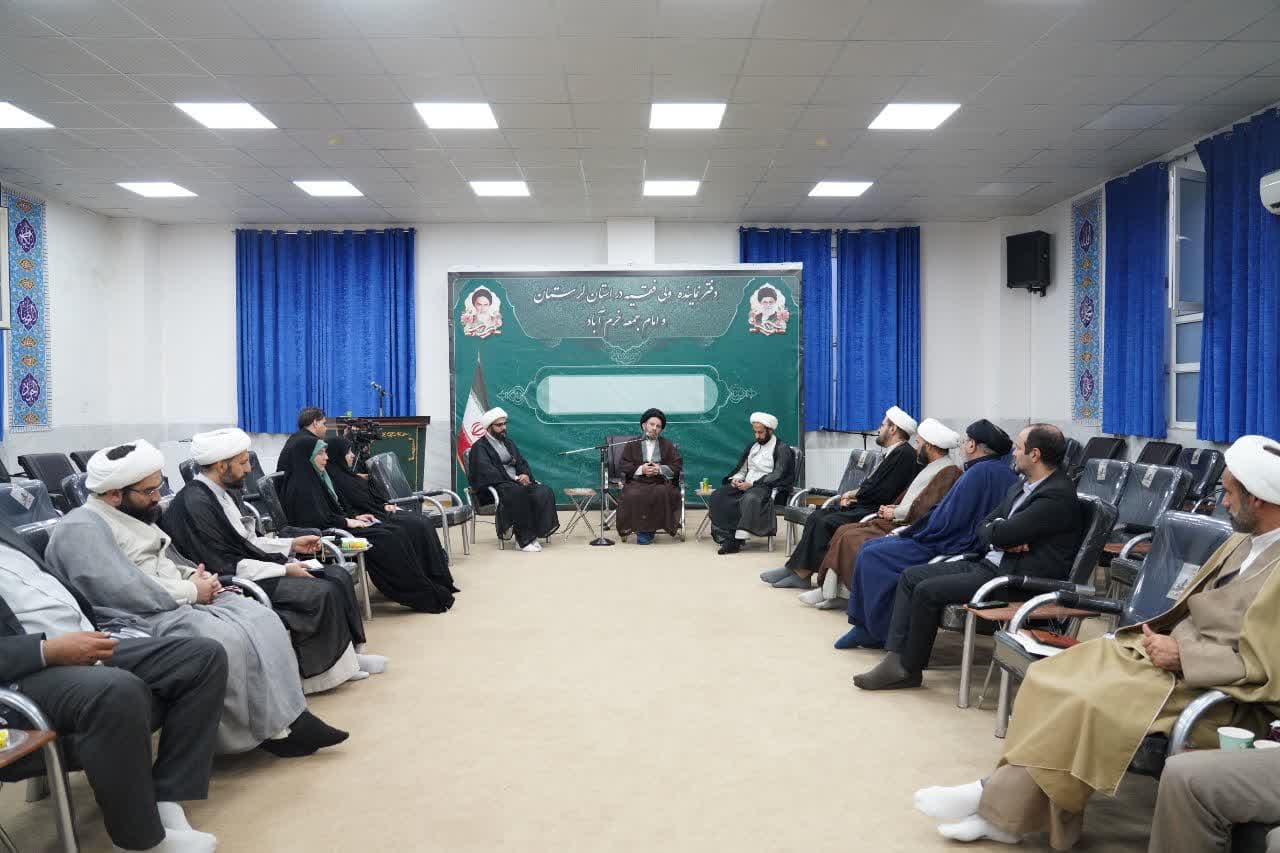 جلسه هماهنگی و برنامه ریزی مراسمات و برنامه های ایام فاطمیه برگزار شد