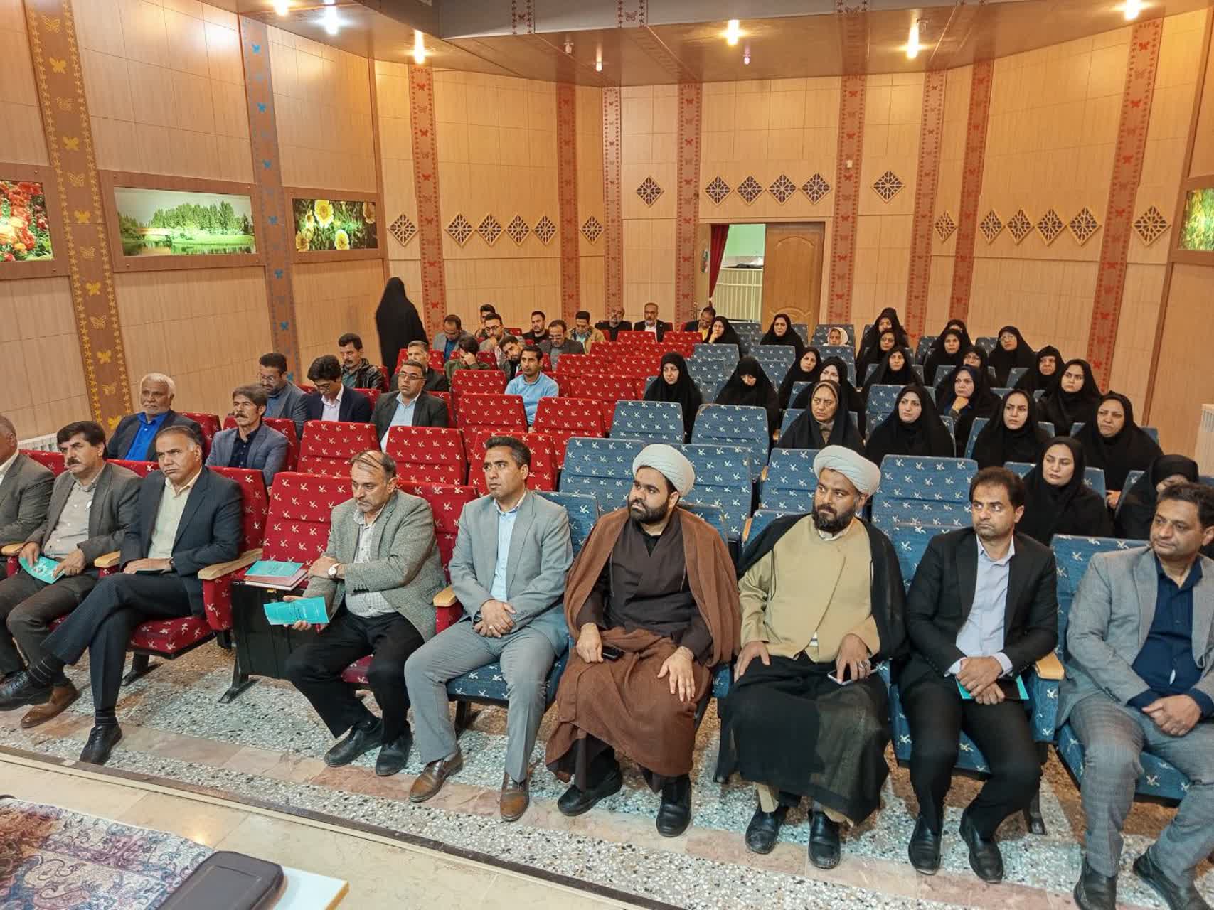کارگاه آموزش معروفات و منکرات اداری شهرستان مروست