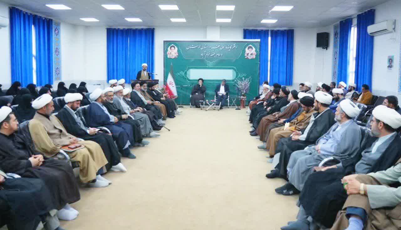استاندار لرستان بر ایجاد هیئت های اندیشه ورز جوان در شهرستان‌های استان تأکید کرد