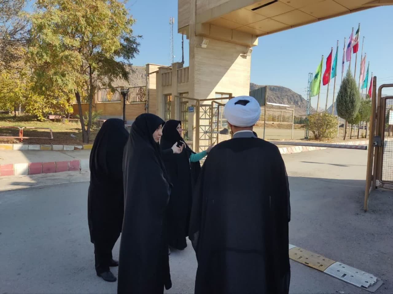 بازدید سرزده و میدانی دبیر ستاد امر به معروف و نهی از منکر استان لرستان از دانشگاه آزاد اسلامی واحد خرم آباد 