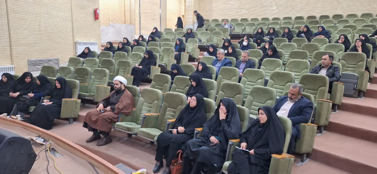 نشست هم اندیشی علمی رابطین امربه معروف و نهی ازمنکر برگزار شد