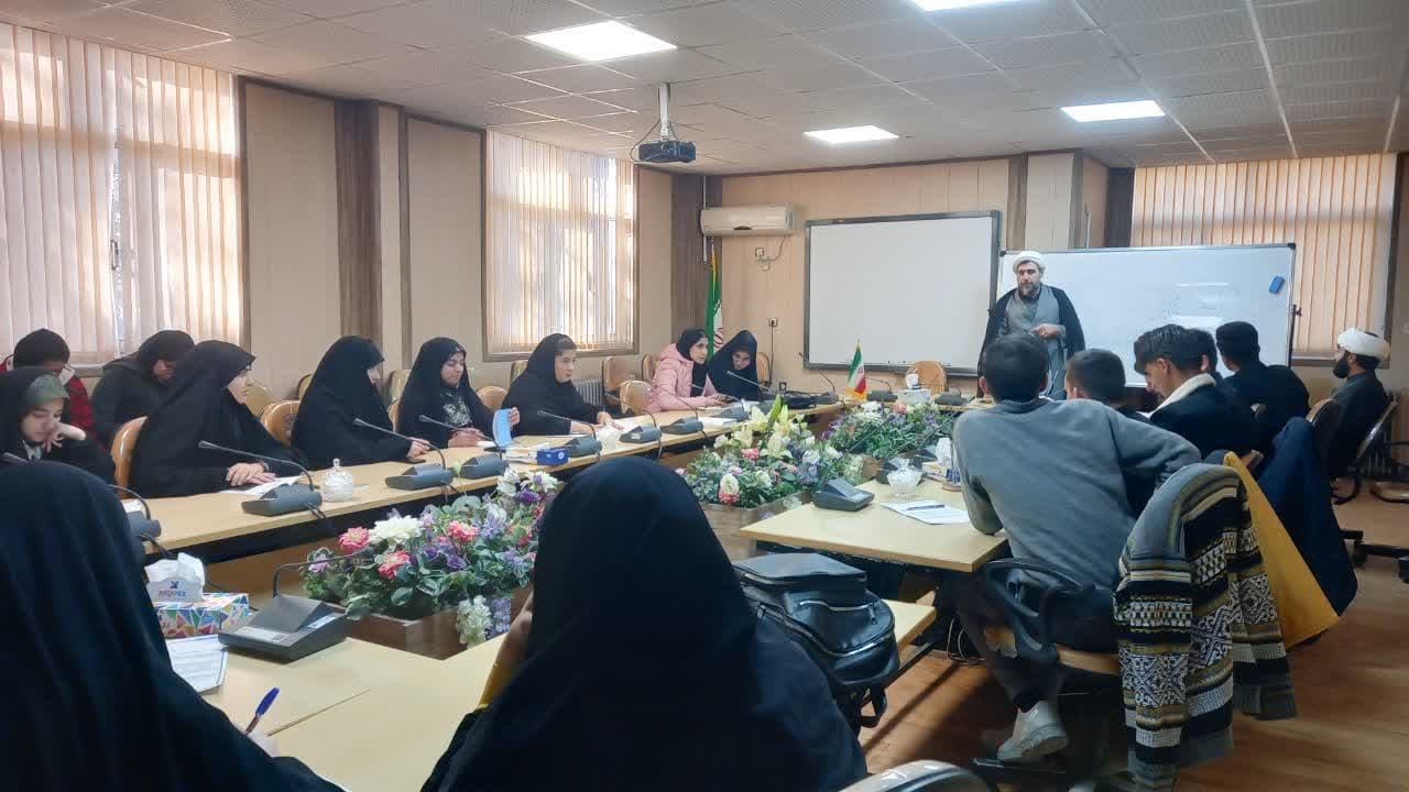 برگزاری کافه گفتگوی دانشجوییِ با حضور دبیر ستاد امر به معروف و نهی از منکر