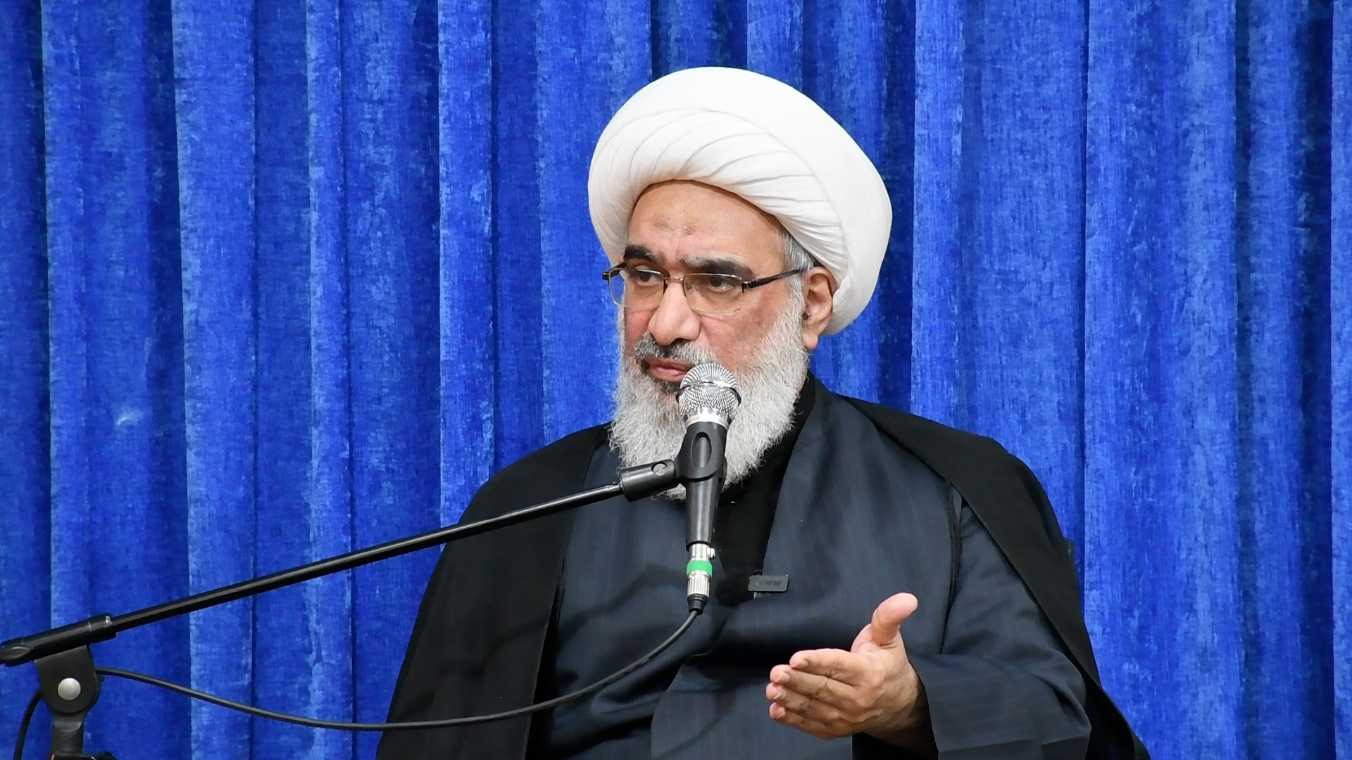 متاسفانه شاهد ترک فعل دستگاه ها در زمینه امر به معروف هستیم