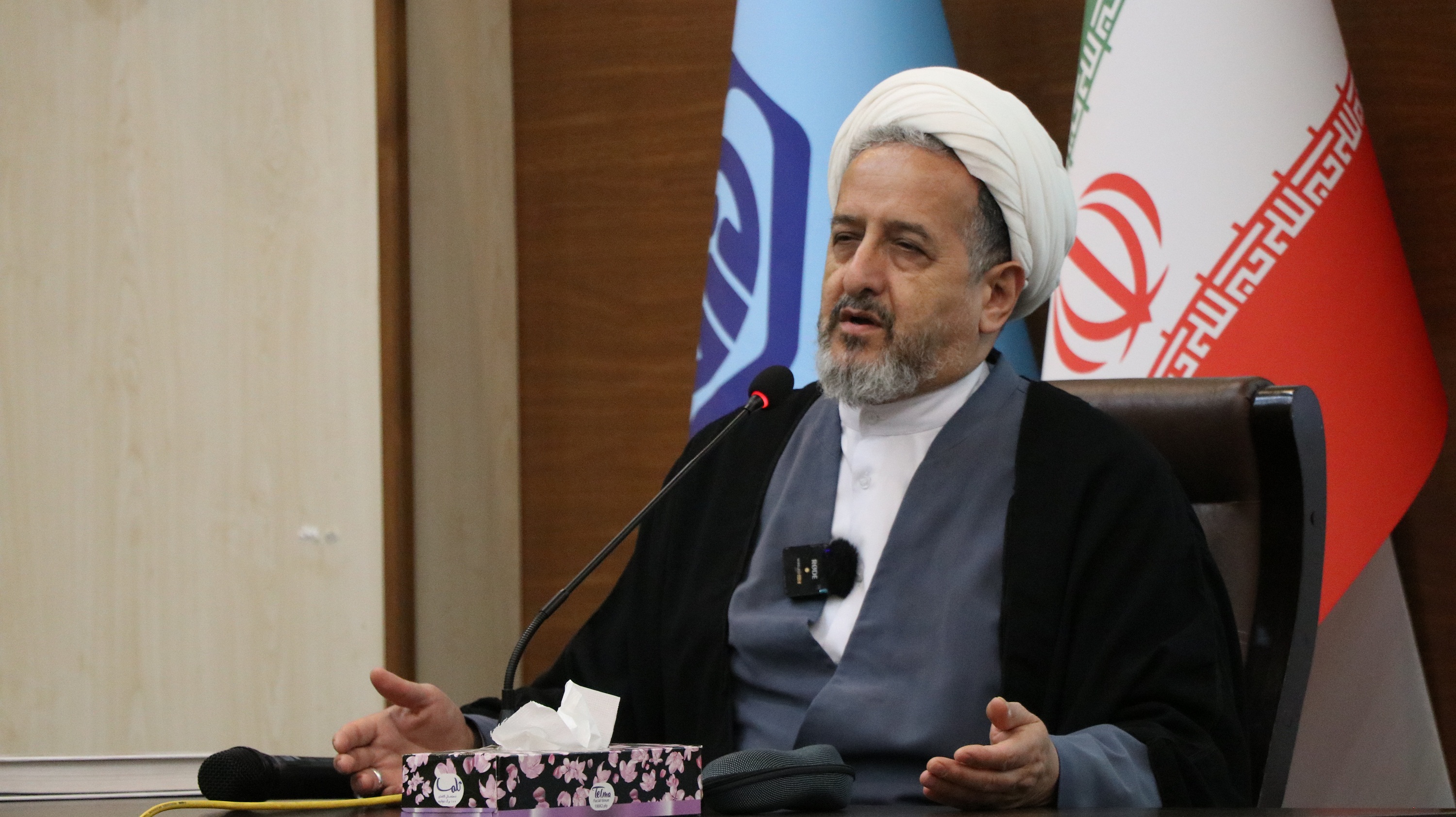 نشست آموزشی خانواده متعالی ویژه دبیران شوراهای امربه معروف دستگاه ها برگزارشد