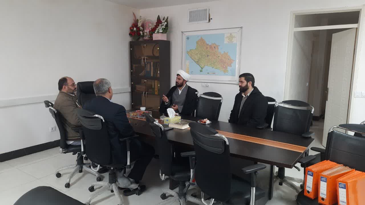 دبیر ستاد امر به معروف و نهی از منکر استان لرستان با مدیرکل ستاد اجرایی فرمان امام خمینی(ره) لرستان دیدار کرد