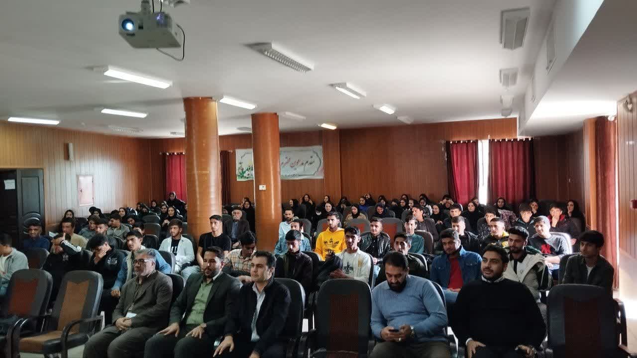 برگزاری نشست شهرستانی با تعدادی از نوجوانان و جوانان کوهرنگ توسط معاونت اجتماعی  