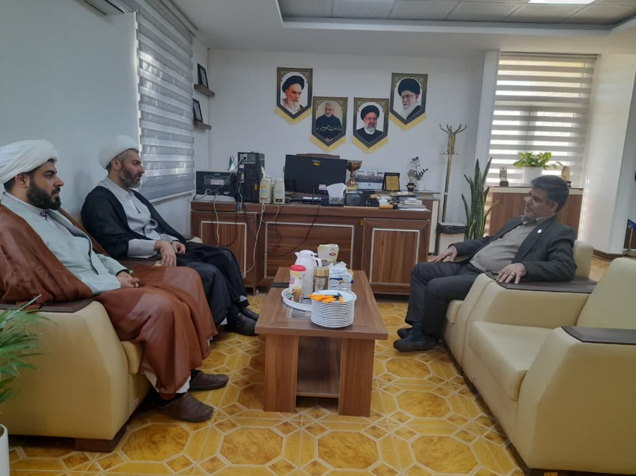 دانشگاه باید محیط کنشگری برای دانشجو ایجاد کند.