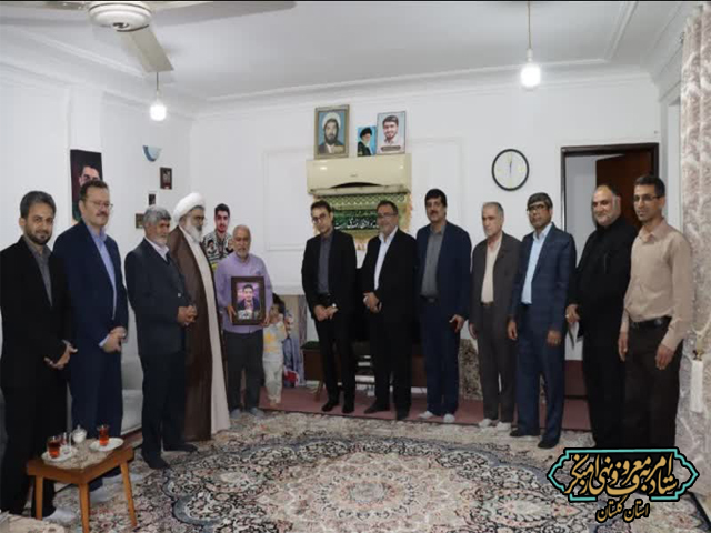 دیدار دبیر ستاد امربه‌معروف استان گلستان با خانواده شهید «مقداد مهقانی» در هفته بسیج