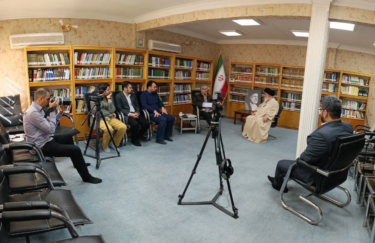  نفس افشاگری و تبیین رهبری حماسه نهم دی را رقم زد