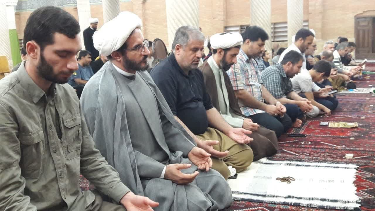 مراسم معنوی اعتکاف در مساجد کردستان برگزار شد