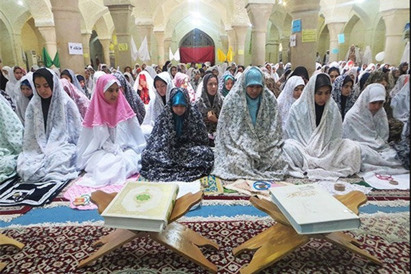 مشارکت بانک توسعه تعاون خراسان رضوی در مراسم اعتکاف/حضور ۲۷۰ معتکف دهه هشتادی