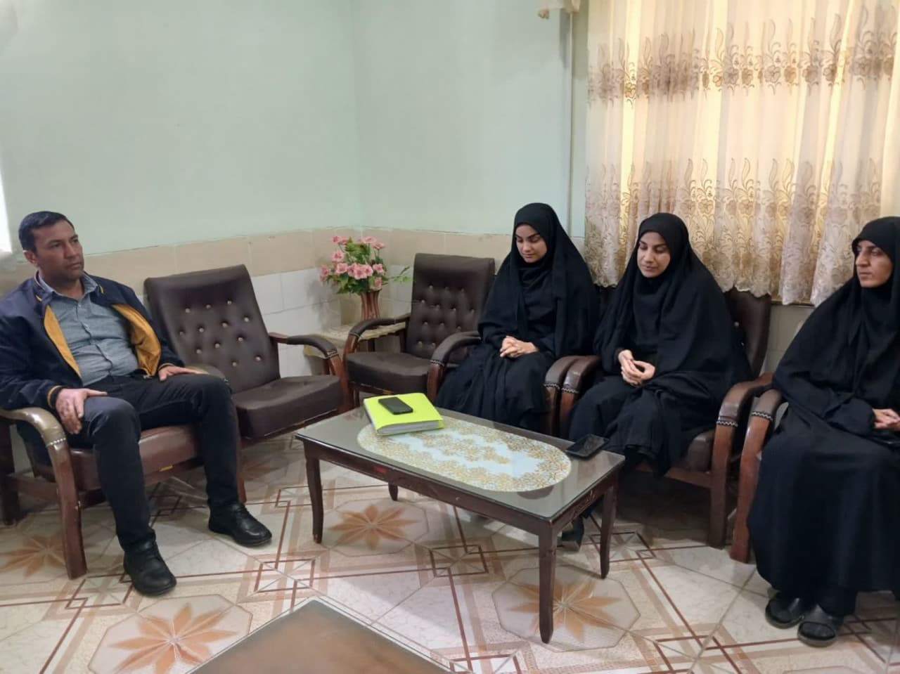 نشست هم‌اندیشی رابط ستاد امر به معروف و بسیج جامعه زنان در شهرستان راور