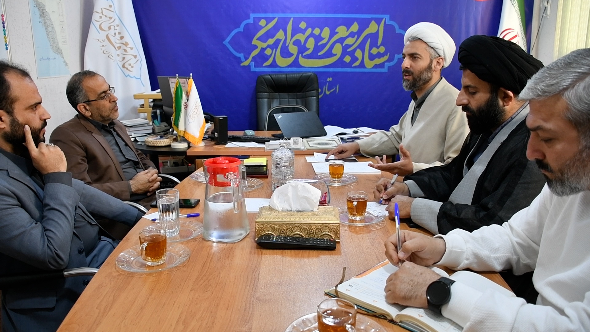 اولویت ستاد امر به معروف و نهی از منکر حمایت از مطالبه گران و آمران به معروف است 