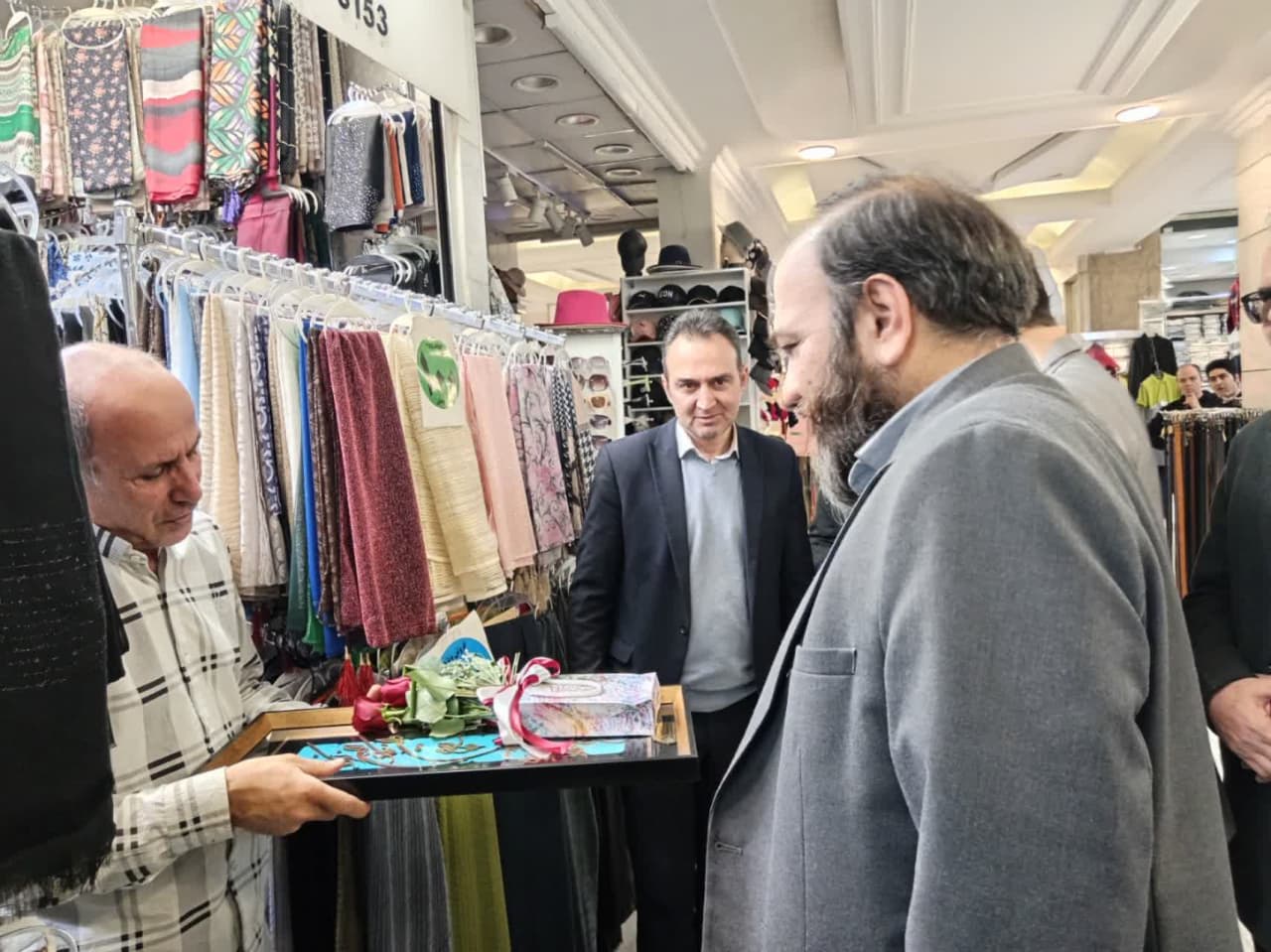  فضاسازی مجتمع‌های تجاری با موضوع فلسفه حجاب در مجتمع زیست خاور مشهد+تصاویر