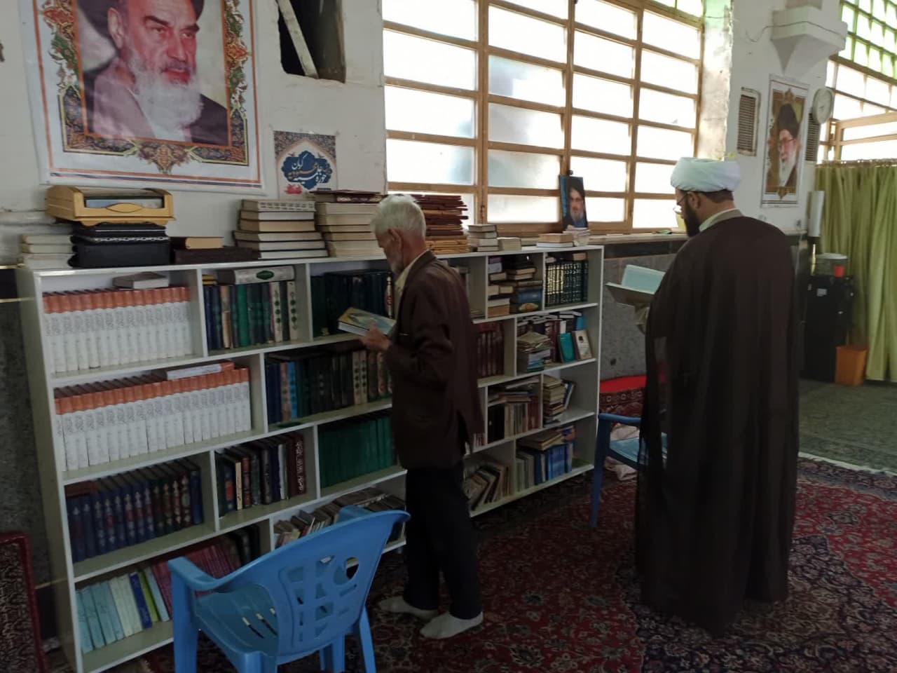 غبارروبی مساجد شهرستان زرند به مناسبت ماه مبارک رمضان