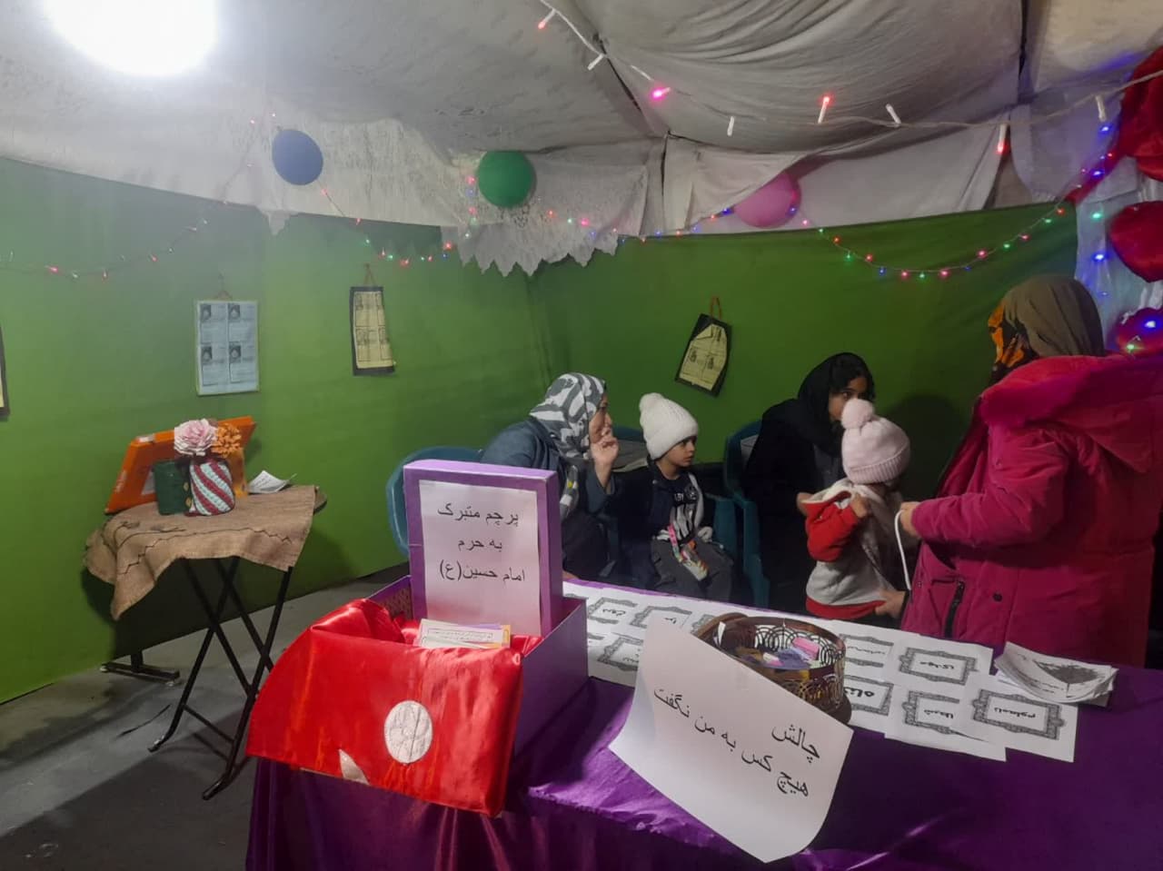 غرفه جهاد تبیین کانون رهپویان کوثر در نمایشگاه مصلی بزرگ امام علی (ع) برپا شد