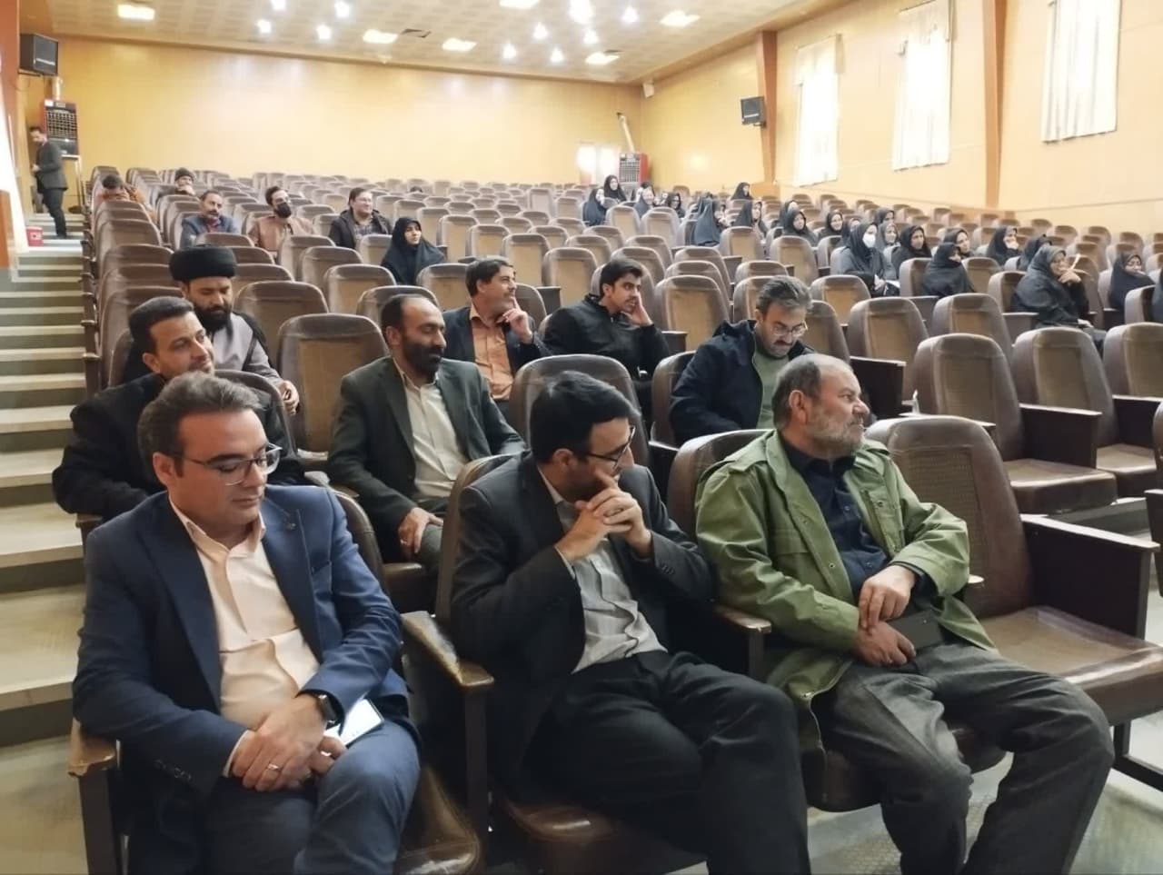 برگزاری جلسه آموزشی امر به معروف و نهی از منکر ویژه کارکنان ادارات شهرستان کوهبنان