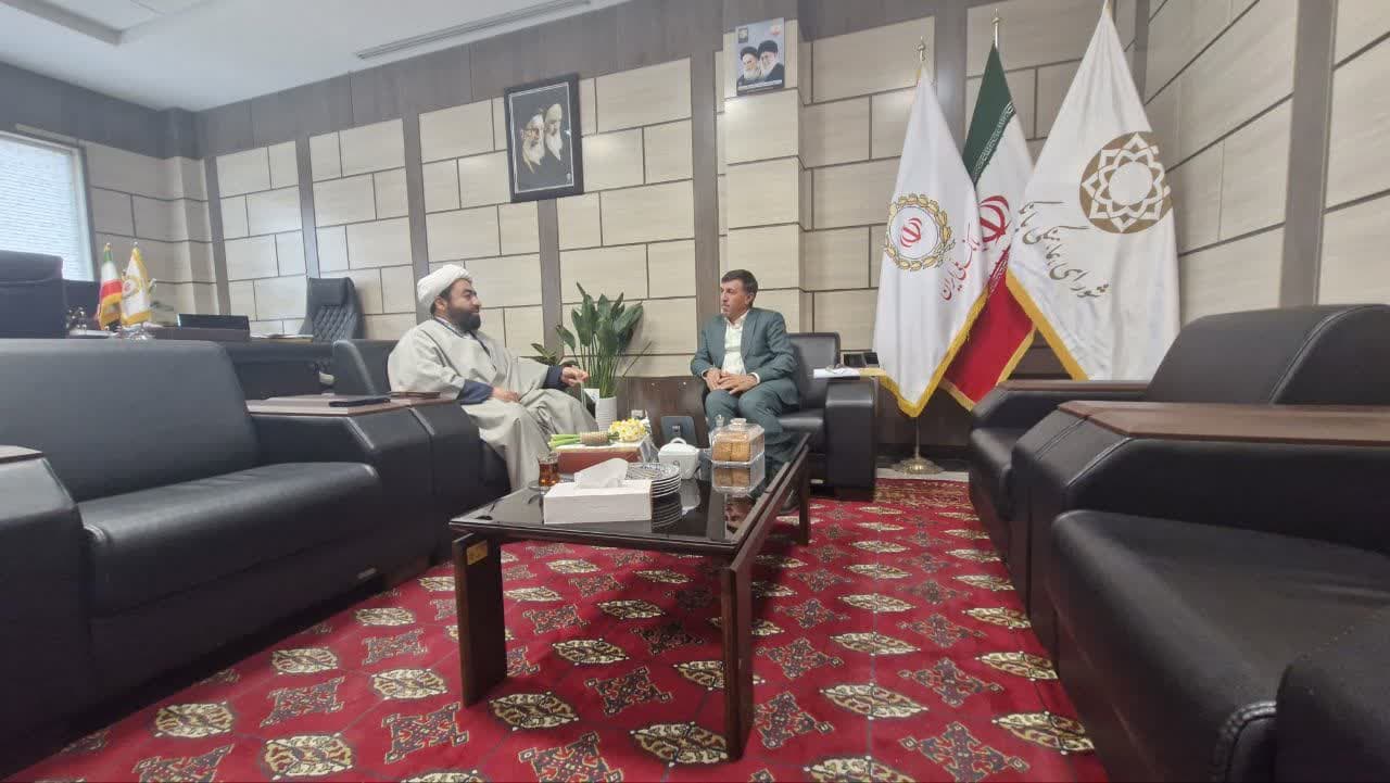 لازمه حضور در جامعه و اجتماع و اجتماعی زندگی کردن این است که حقوق شهروندی را رعایت کنیم