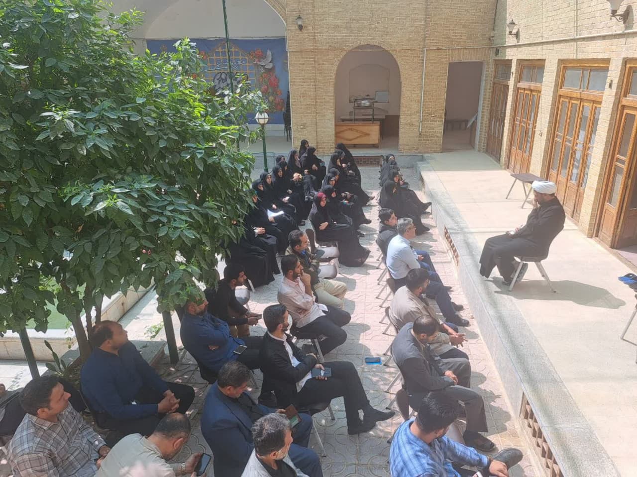 آغاز فعالیت قرارگاه مردمی عمارهای ولایت و برگزاری جلسه توجیهی سرگروه های خواهران و برادران ویژه نوروز ۱۴۰۴