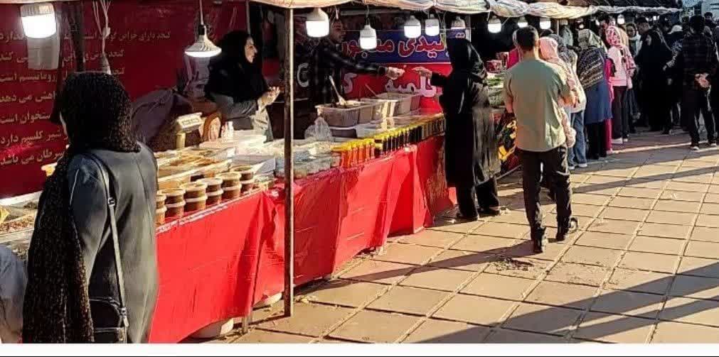 غرفه های قانون شکن نمایشگاه بهار مالگه پارک کیو خرم آباد توسط شهرداری پلمب شدند