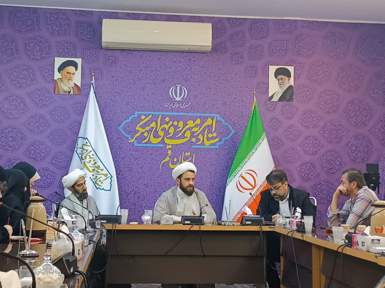 جلسه پیگیری هتک حرمت آمرین به معروف در مجتمع مهر و ماه