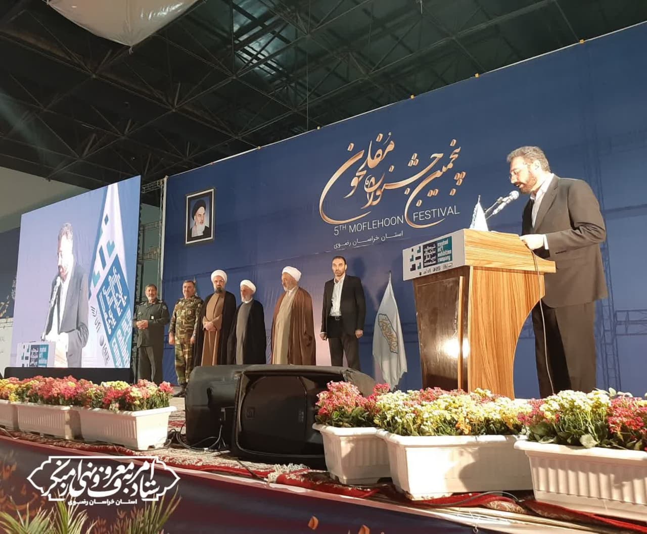مطالبه‌گری مردم و حضور آن‌ها در صحنه بزرگترین مانع دسیسه های دشمن است