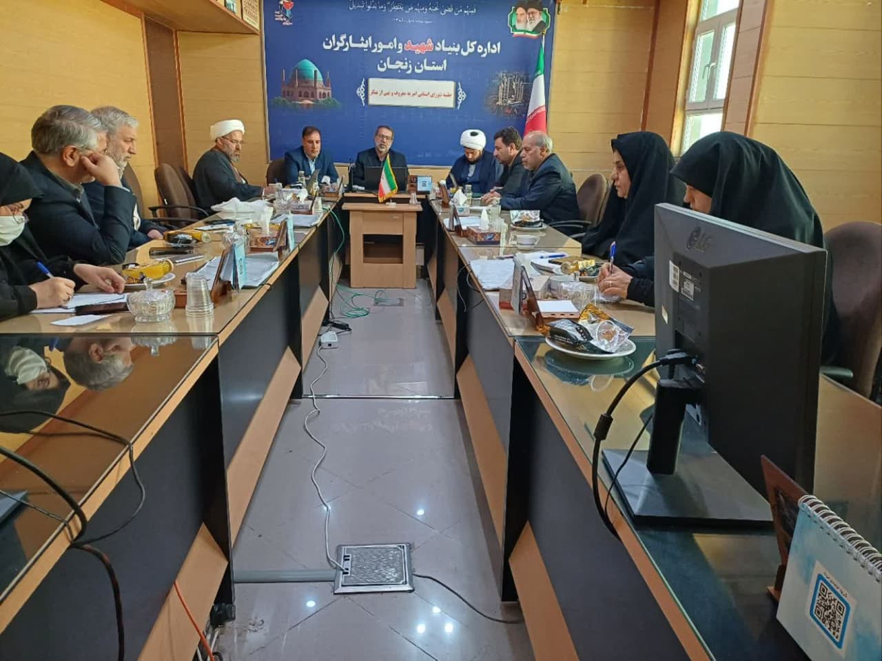 تأکید بر تکریم خانواده‌های ایثارگران و گسترش فرهنگ ایثار و معروفات در زنجان.