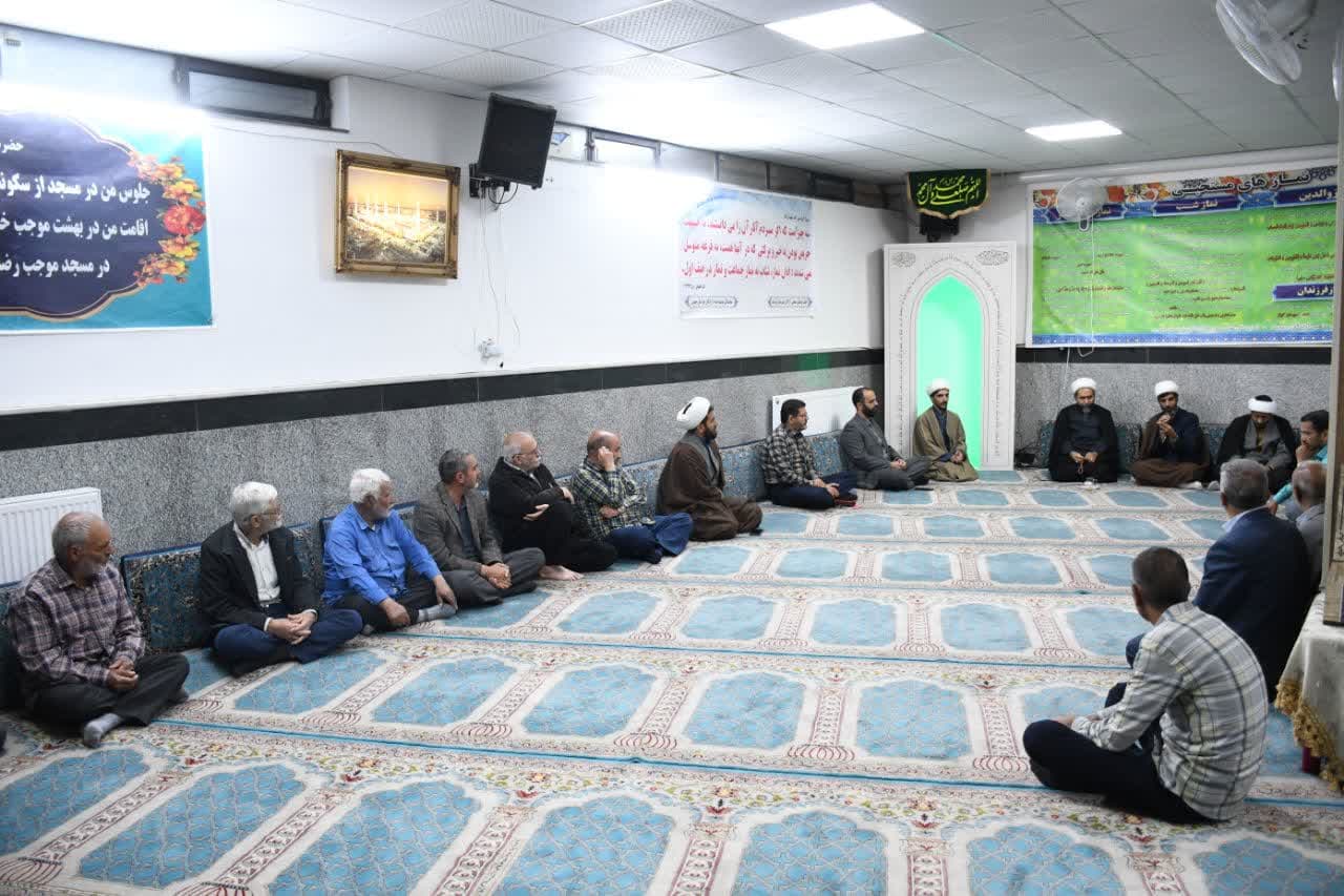 جلسه هم اندیشی در ارتباط با بررسی آسیب ها و معضلات محله معلم
