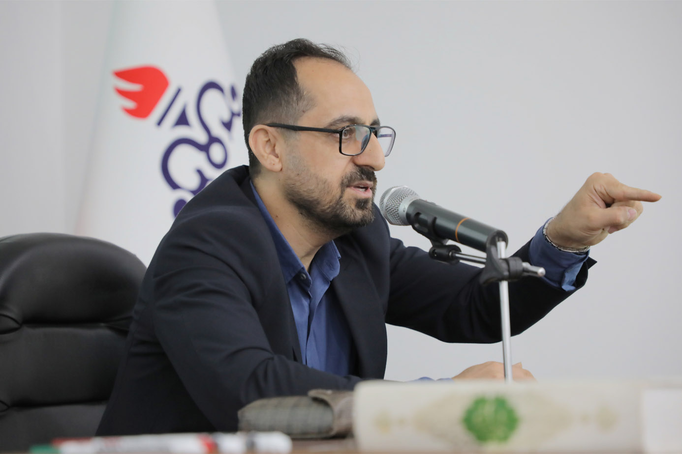 نشست معاون علمی و فرهنگی ستاد امر به معروف استان خوزستان با کارکنان بیمارستان نفت اهواز