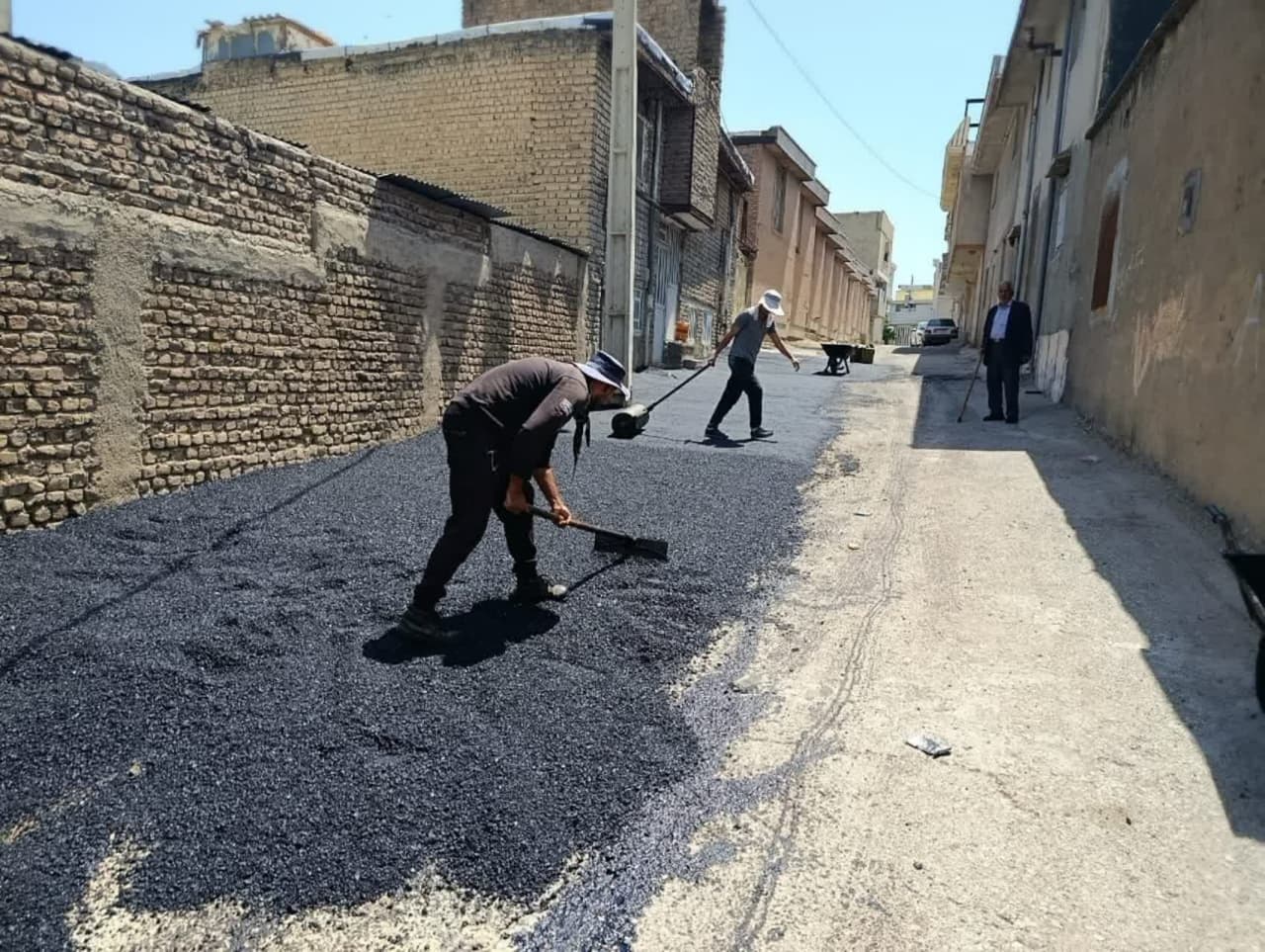 پیگیری مطالبه مردمی توسط نماینده ولی فقیه در لرستان منجر به آسفالت معابر خرم‌آباد شد