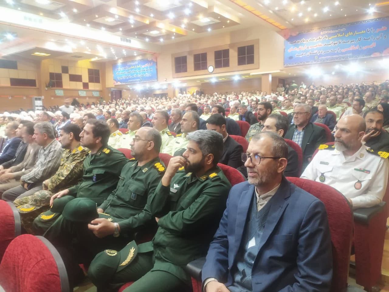  حضور دکتر صدیقی در مراسم تکریم و معارفه سردار حسن پور با حضور جانشین محترم فرماندهی انتظامی استان گیلان سردار سرتیپ پاسدار قاسم رضایی برگزار شد.