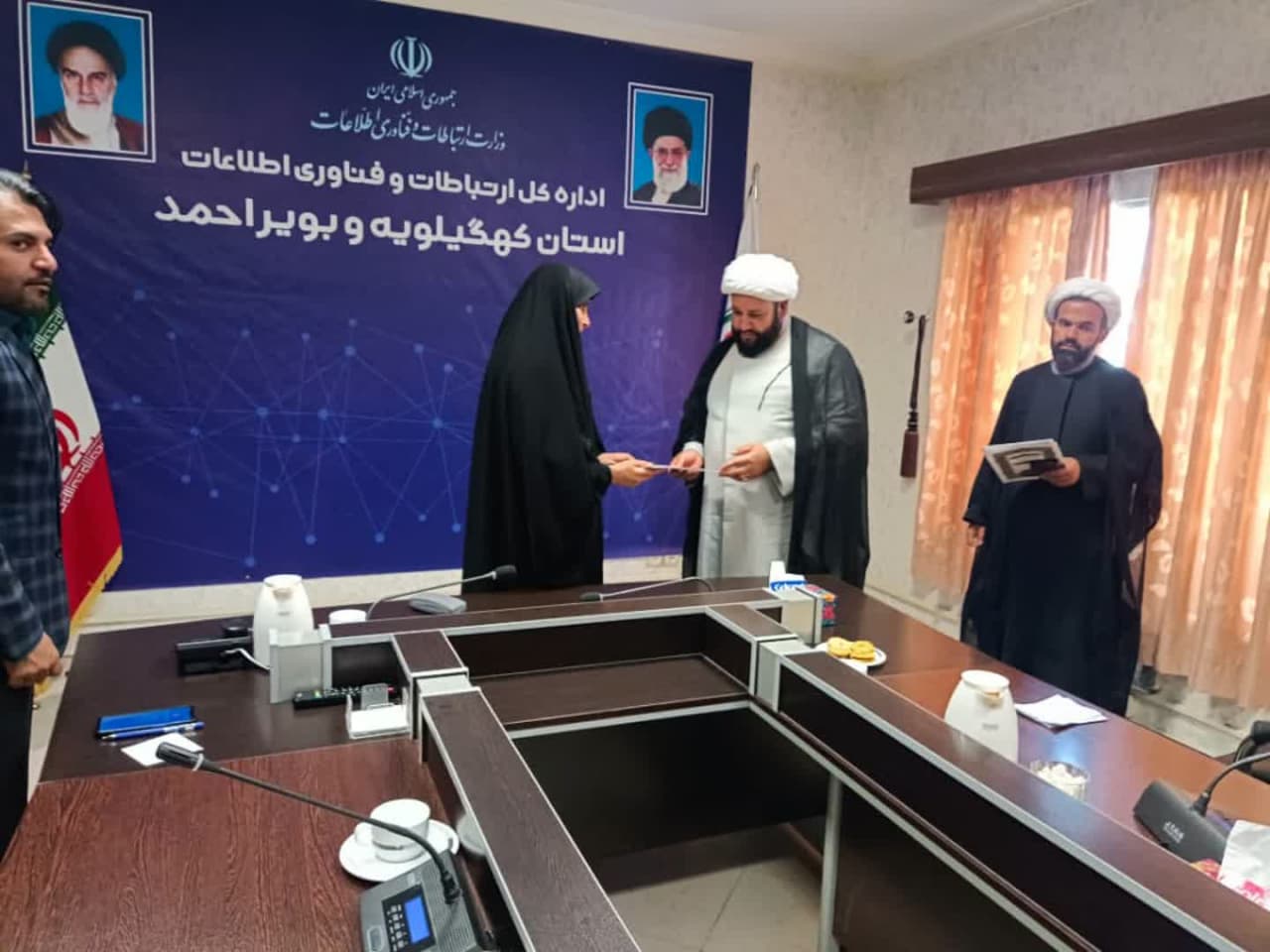 تکنولوژی و ابزار روز گاهی نشانه رشد و توسعه است و‌ گاهی خود، عاملی در جهت توسعه یافتگی است
