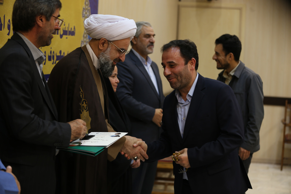 تجلیل از ادارات برتر اردبیل در حوزه امر به معروف
