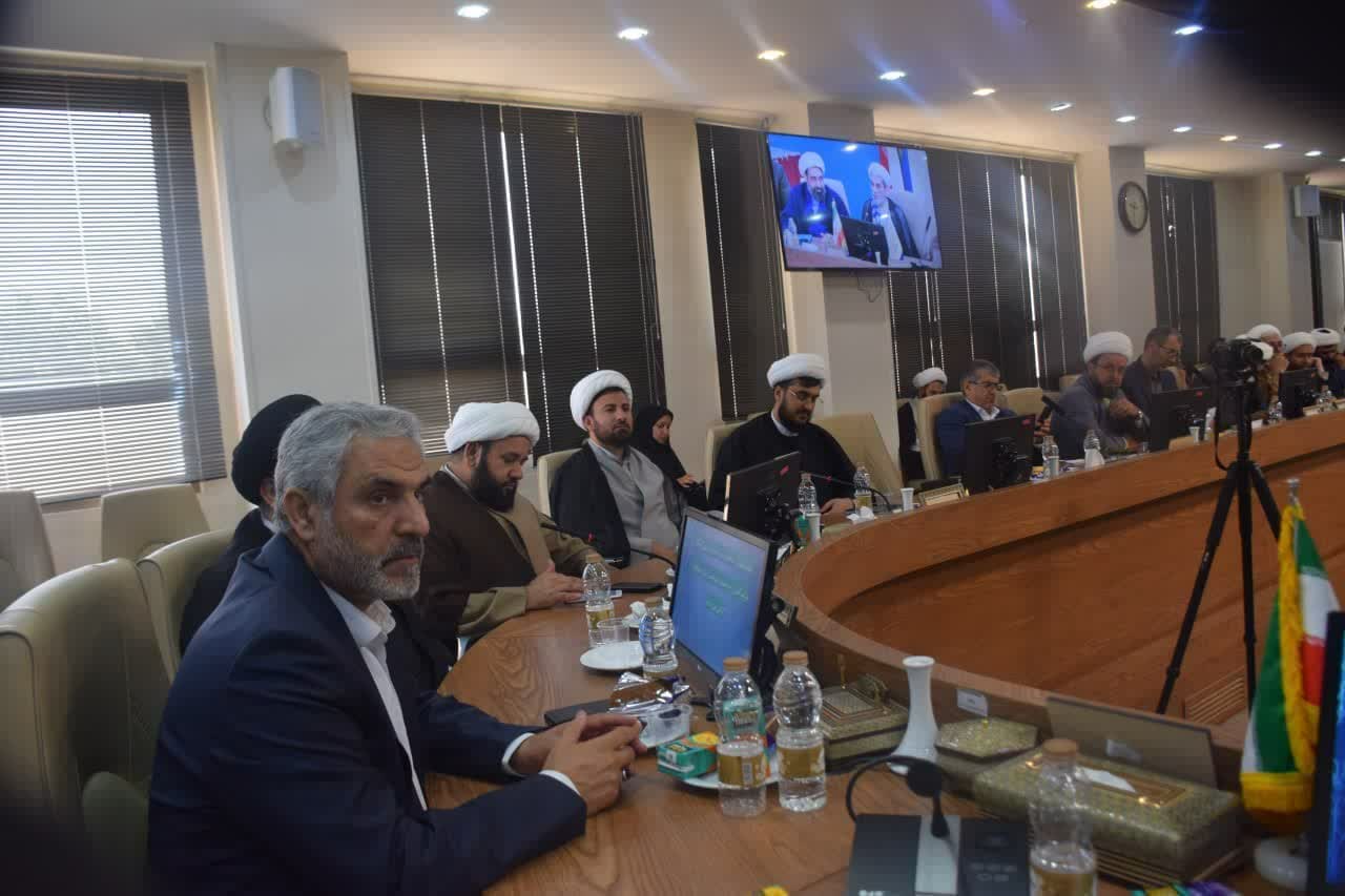آیت الله صدیقی:امروز دشمنان با هدف گرفتن عفاف و حجاب قصد دارند حریم خانواده و اجرای قانون در جامعه را دچار خدشه کنند. 