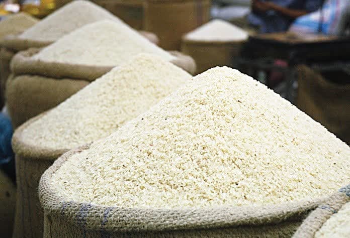 کنترل قیمت کالاهای اساسی در بازار مطالبه جدی مردم است/قیمت صعودی برنج در بازار مشهد