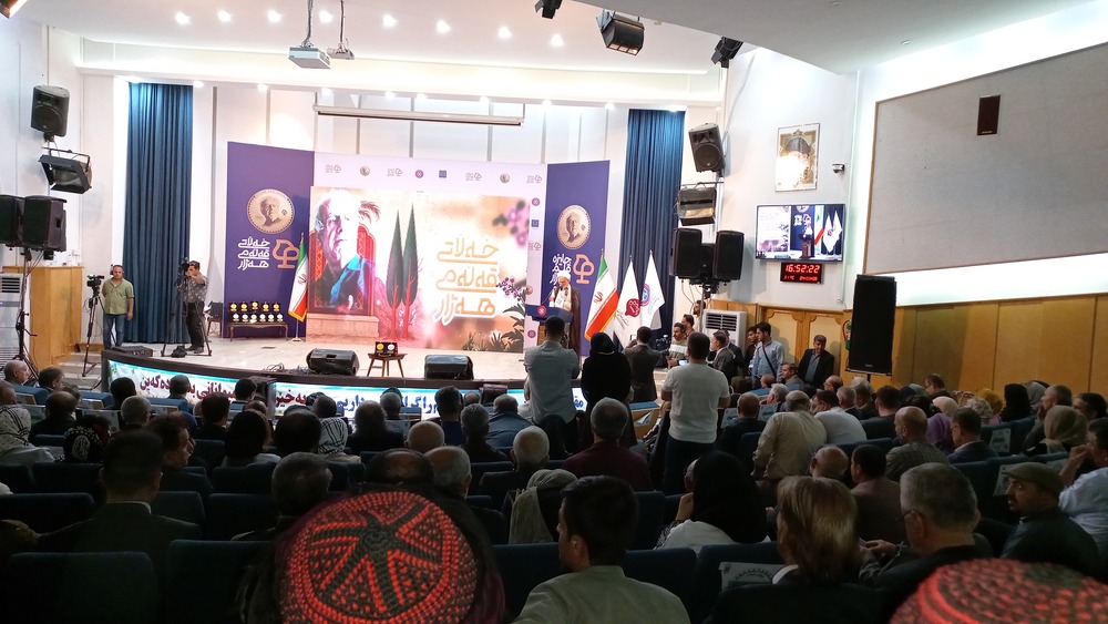 احترام به زبان هر قومی احترام به انسانیت است