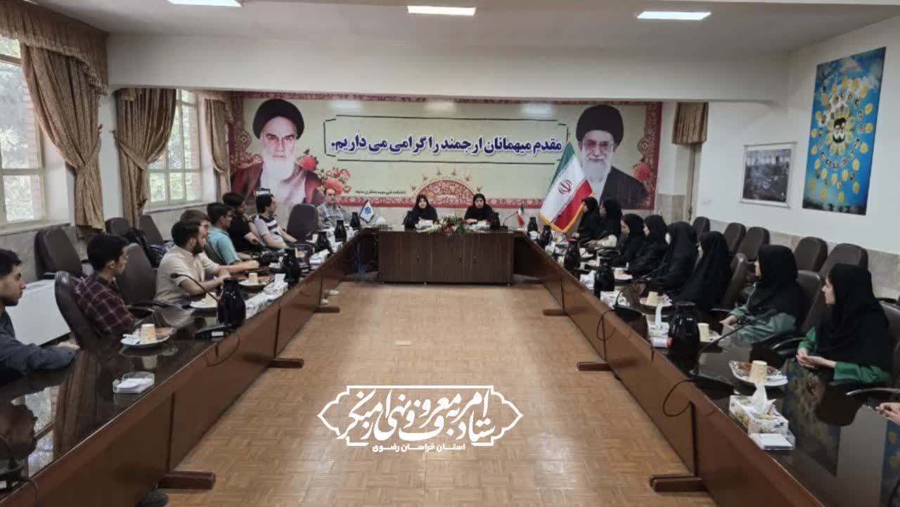 کارگاه "سواد رسانه" با هدف تبیین مطالبه گری سازنده و نقد مؤثر در دانشگاه ملی مهارت خراسان رضوی