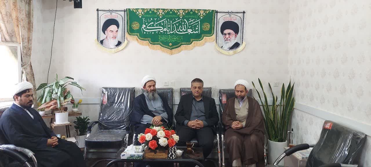 دیدار دبیر ستاد امر به معروف و نهی از منکر استان با امام جمعه و فرماندار شهرستان فردوس