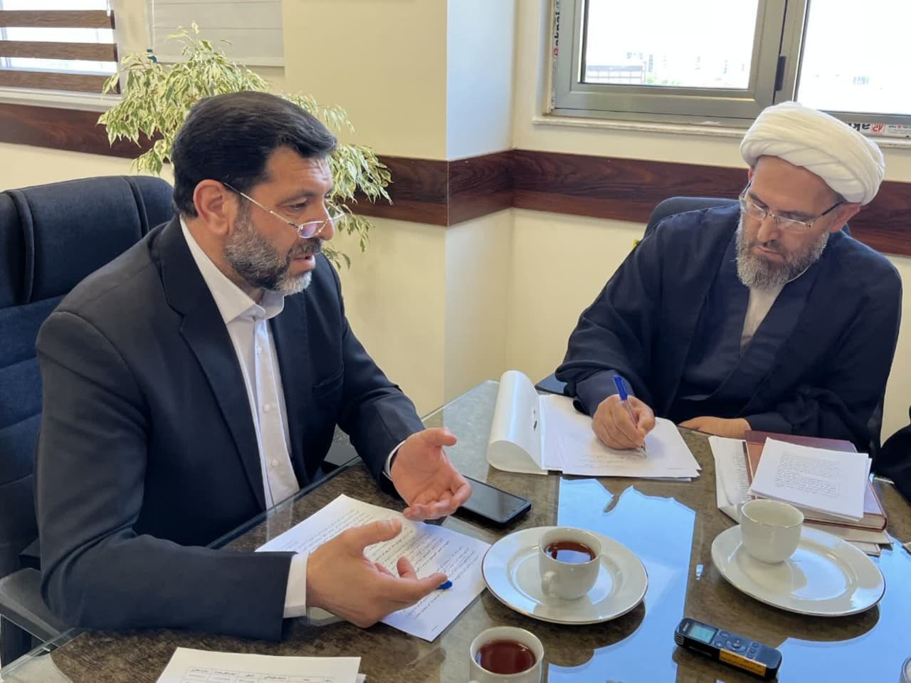 تعزیرات حکومتی مکمل مردمی ترین فریضه الهی ( امر به معروف ونهی از منکر ) میباشد.