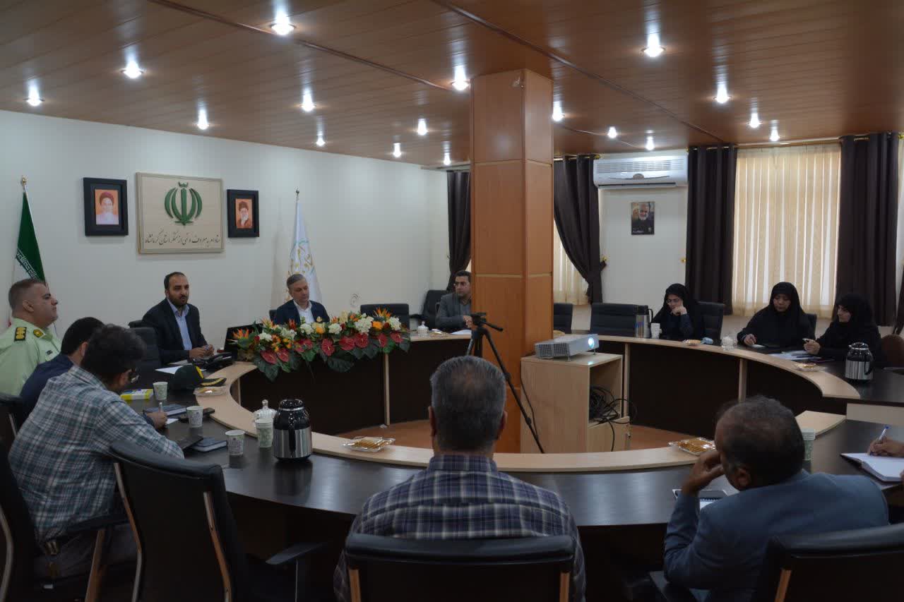 نشست علمی کارگروه تخصصی اجتماعی ستاد امر به معروف و نهی از منکر استان کرمانشاه برگزار شد