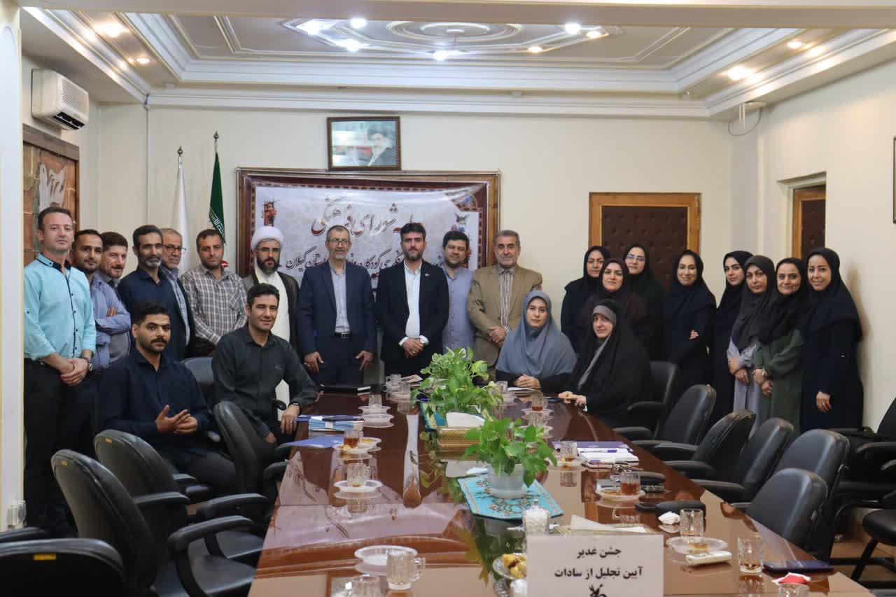 ظرفیت های زیادی در کانون هست و طلایی ترین نسل در دست ما هست و باید برای تغذیه فکری درست این نسل کوشا باشیم.