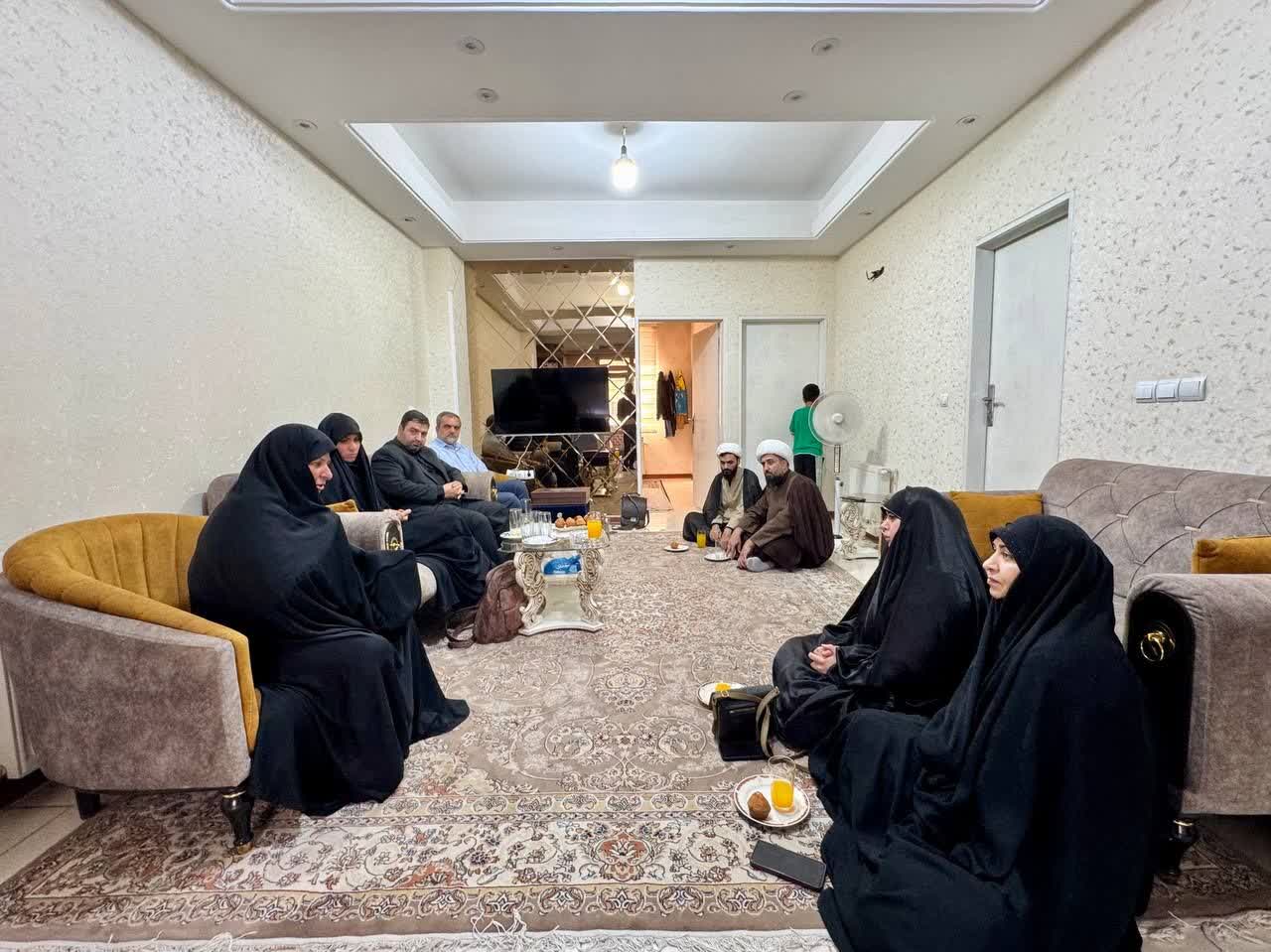 دیدار اعضا ستاد امر به معروف استان تهران با خانواده معزز شهید امر به معروف و نهی از منکر شهید تیمور حسن زاده 
