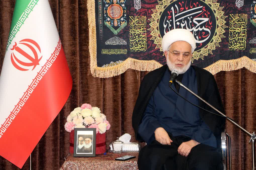 صاحب‌نظران حقیقت جنایات رژیم صهیونیستی را تبیین کنند/ غرور و انفعال آفت امروز جامعه ما است
