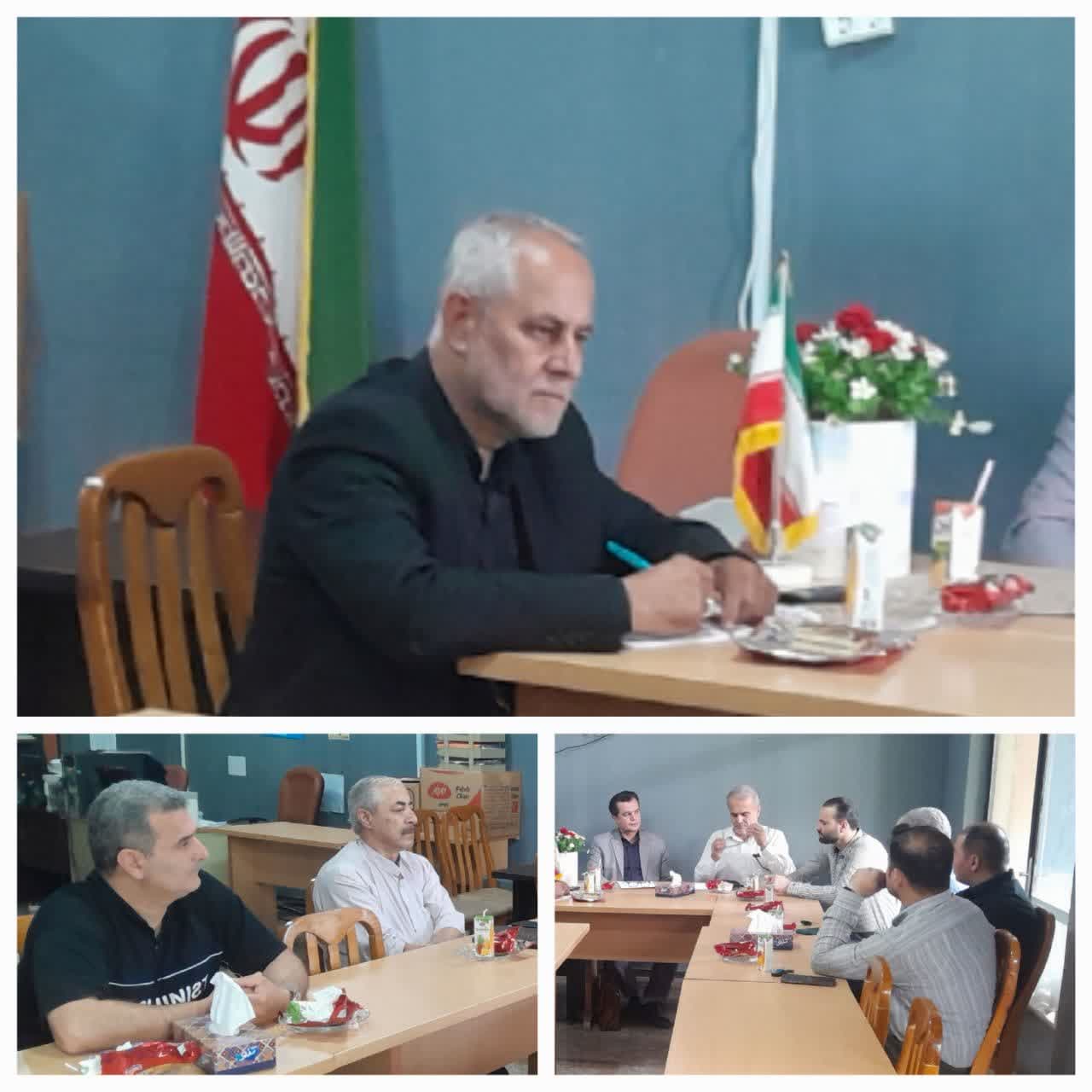 نشست دبیر ستاد امربه معروف و نهی از منکر شهرستان تالش با فرمانده بسیج اصناف و رئسای صنف هتل داران و ... و فرمانده اماکن فراجا شهرستان شفت