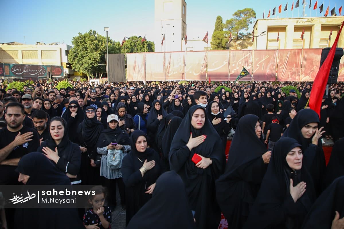 بانوان زینبی پیام مکتب عاشورایی حسین(ع) را به جهان خواهند رساند