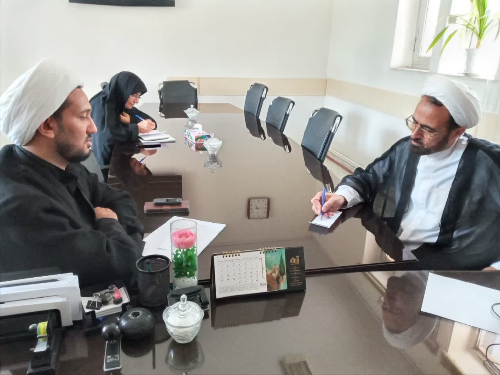 معاونت اجتماعی ستاد امربه‌معروف استان با دانشگاه علوم‌پزشکی شهیدصدوقی یزد جلسه ای برگزار کرد