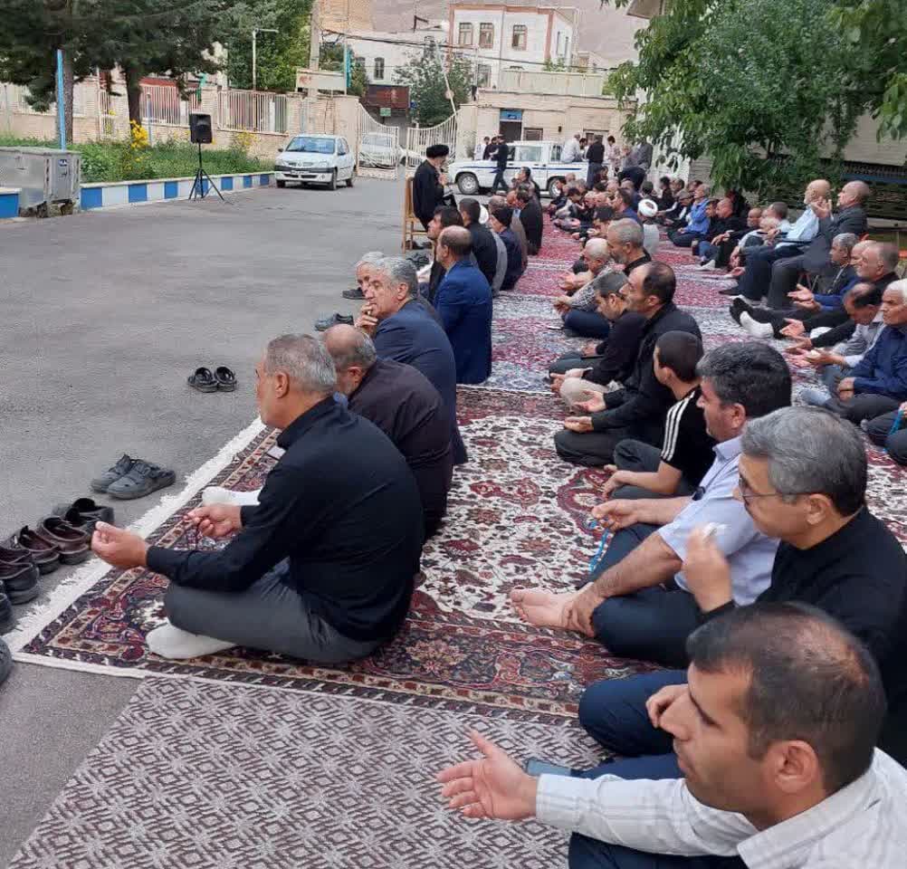  برگزاری مراسم پرفیض زیارت عاشورا در مدیریت جهاد کشاورزی شهرستان خدابنده.