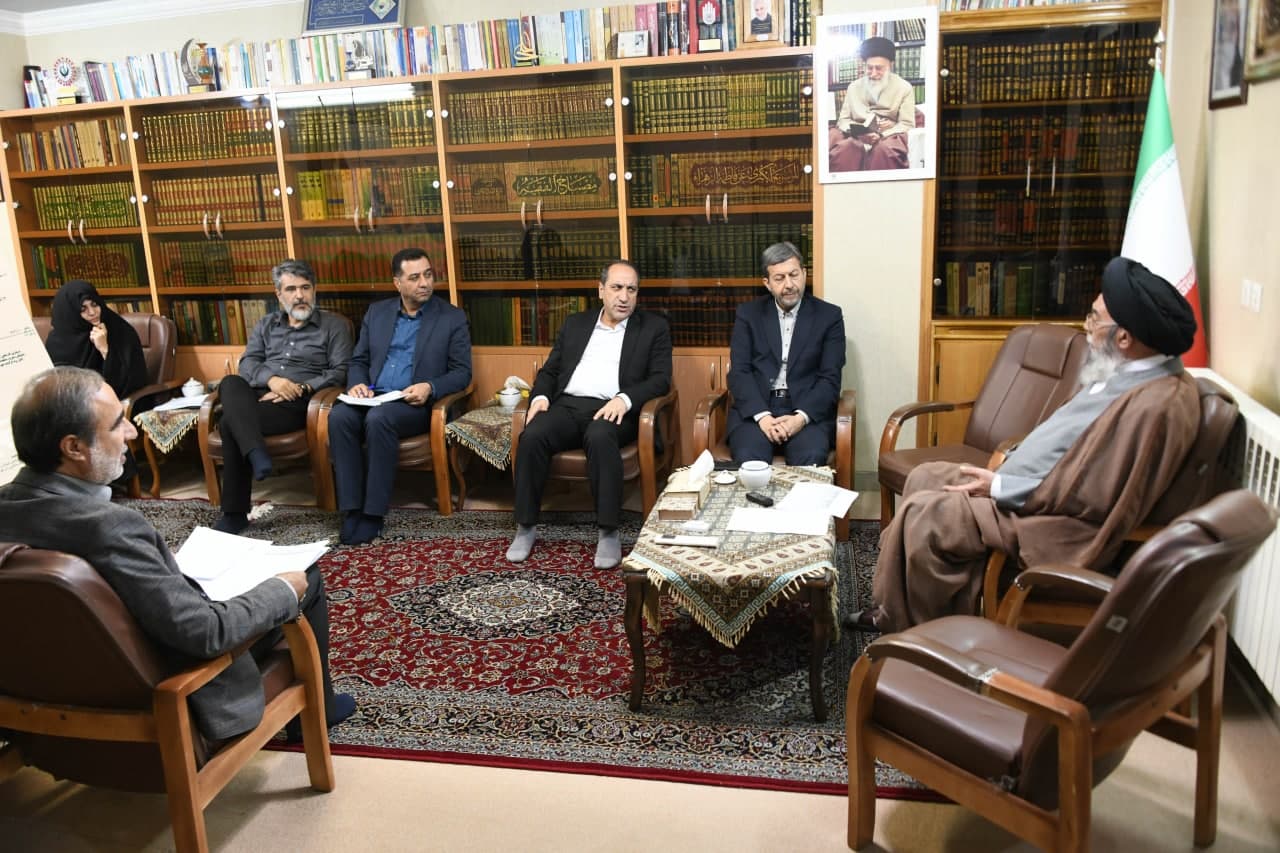 وظیفه شورای فرهنگ عمومی مقابله با مظاهر گناه در جامعه است