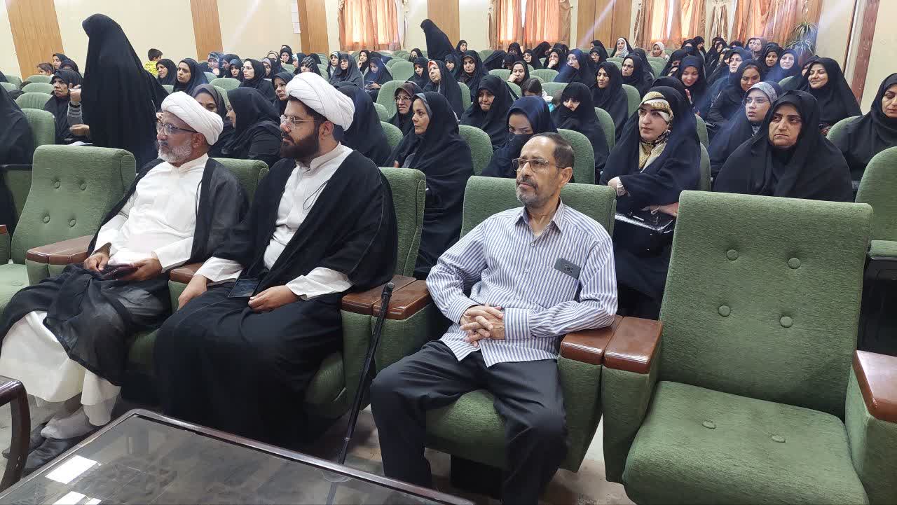 دبیر ستاد امر به معروف سیستان و بلوچستان در همایش “نهضت هزار سنگر: بانوان رابط، محور جهاد تبیین و راویان جنگ اراده‌ها